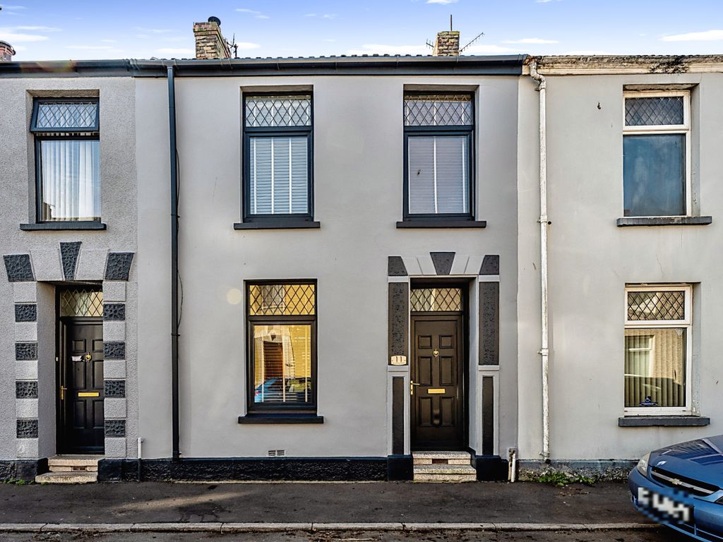 3 bed terraced house for sale in Downing Street, Llanelli