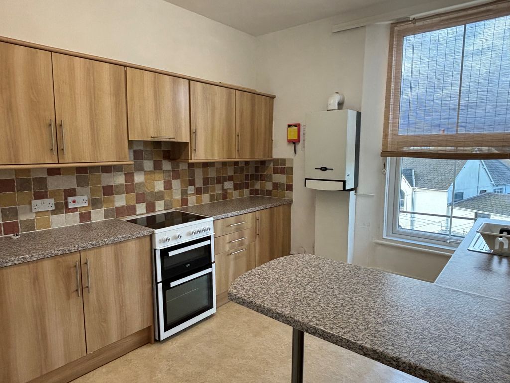 1 bed flat to rent in Hermosa Road, Teignmouth TQ14, £750 pcm Zoopla