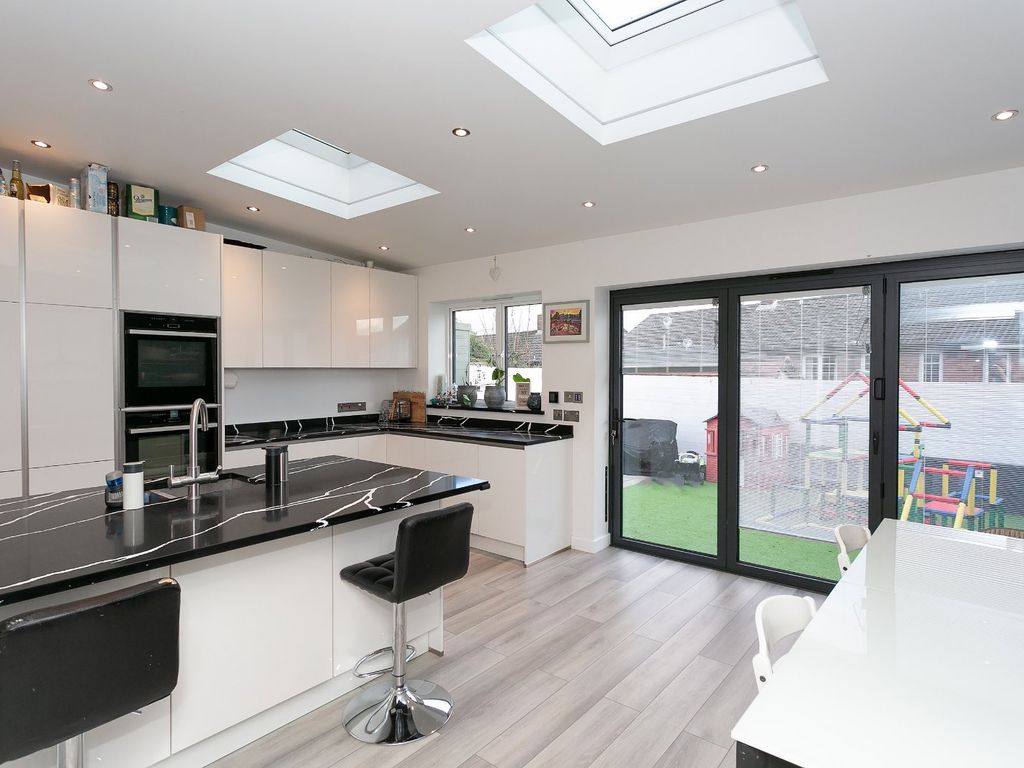 Queenswood Crescent, Watford, Hertfordshire WD25  