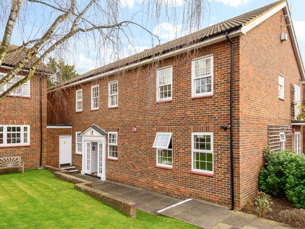 2 bed for sale in Little Orchard Close, Pinner HA5 Zoopla