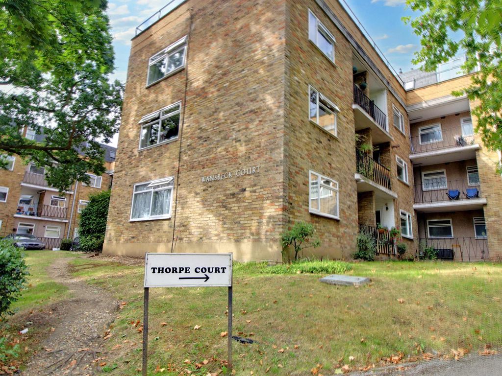 1 bed flat to rent in Thorpe Court, Waverley Road, Enfield, Middx EN2 Zoopla