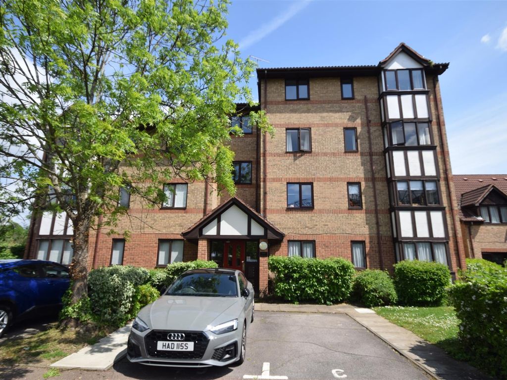 2 bed flat to rent in Varsity Drive, Twickenham TW1 Zoopla