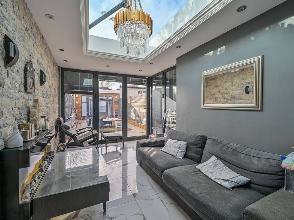 4 bed property for sale in Vicarage Road, Leyton, Leyton, London E10