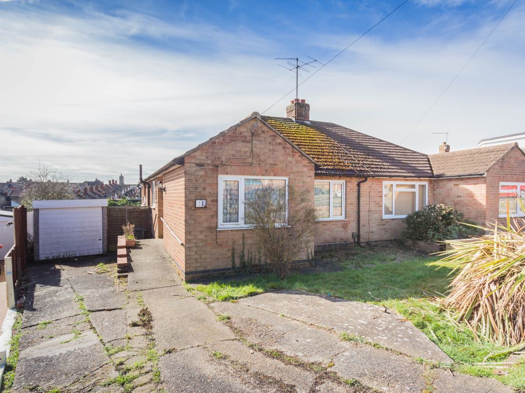 3 bed semidetached bungalow for sale in Drayton Road, Irthlingborough