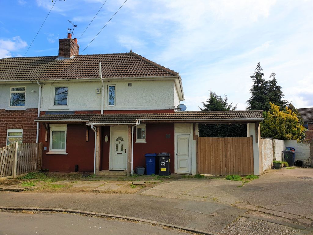 5 bed semidetached house for sale in Waverley Avenue, Balby, Doncaster