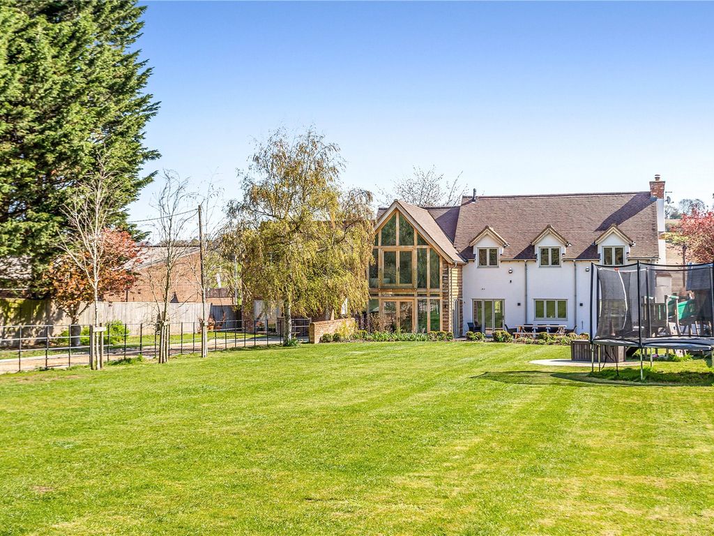 5 bed detached house for sale in Hudnall Corner, Little Gaddesden