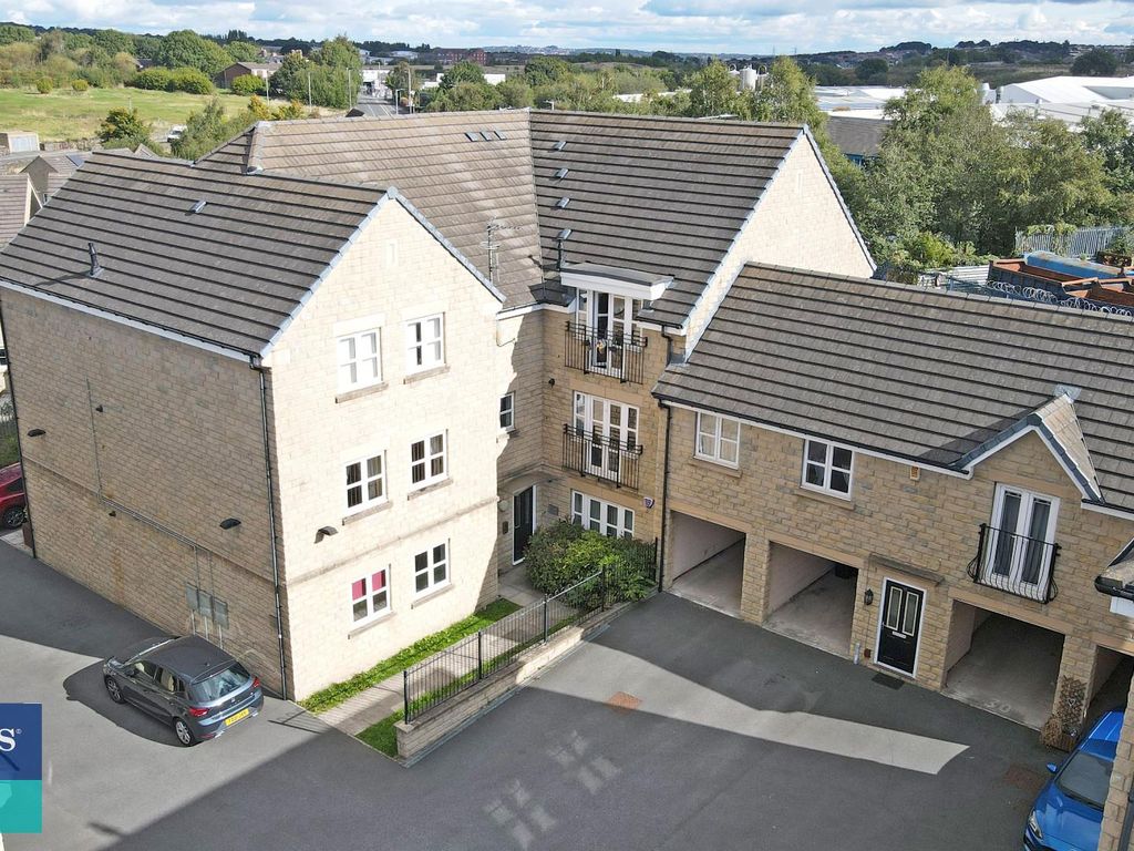 2 bed flat to rent in Fairbairn Fold, Laisterdyke, Bradford BD4 Zoopla