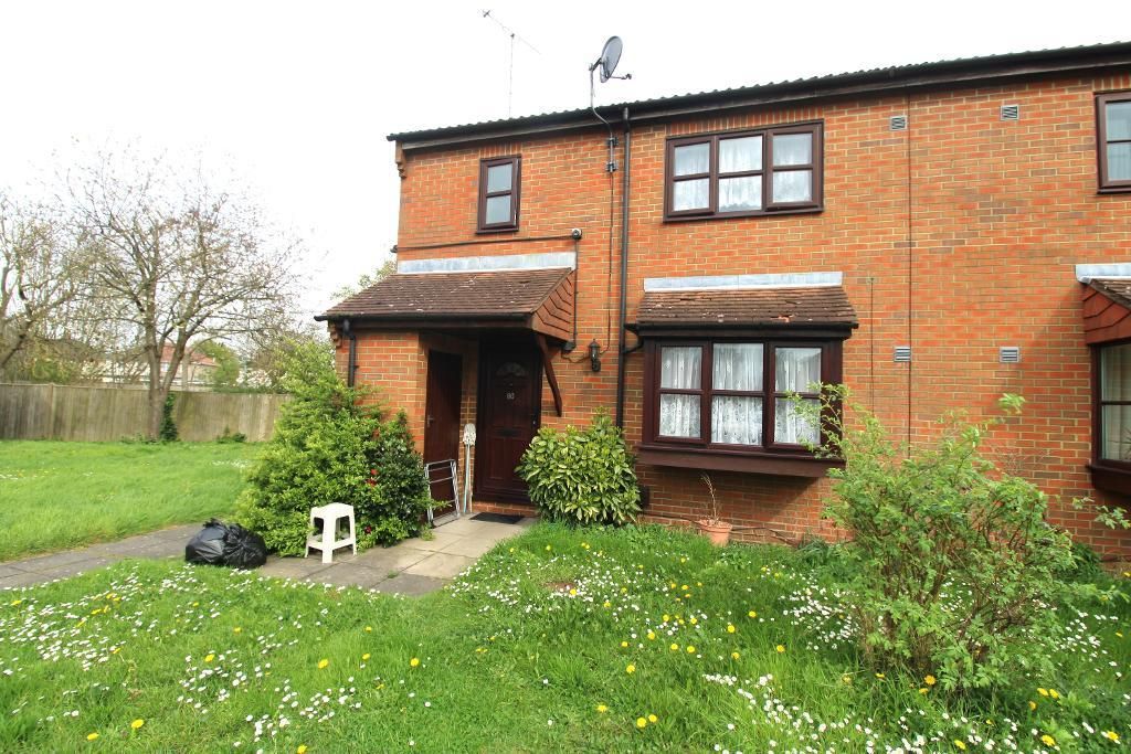 1 bed terraced house for sale in Boltons Lane, Harlington UB3, £300,000