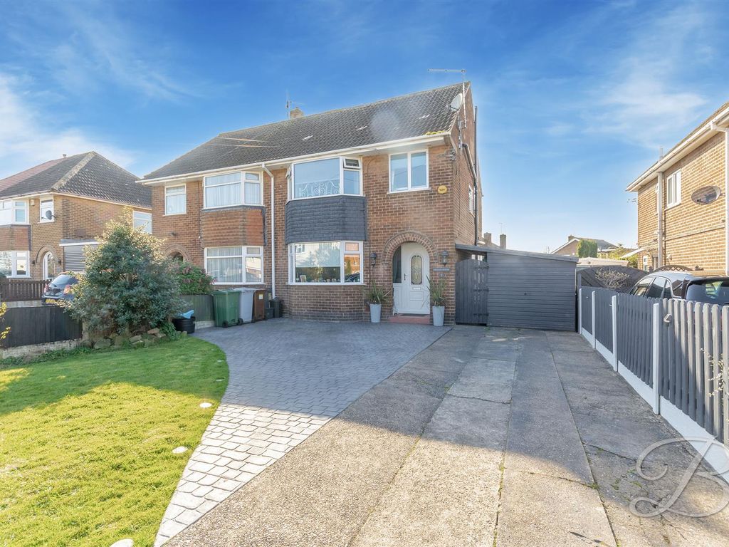 4 bed semidetached house for sale in Cinder Lane, Ollerton, Newark