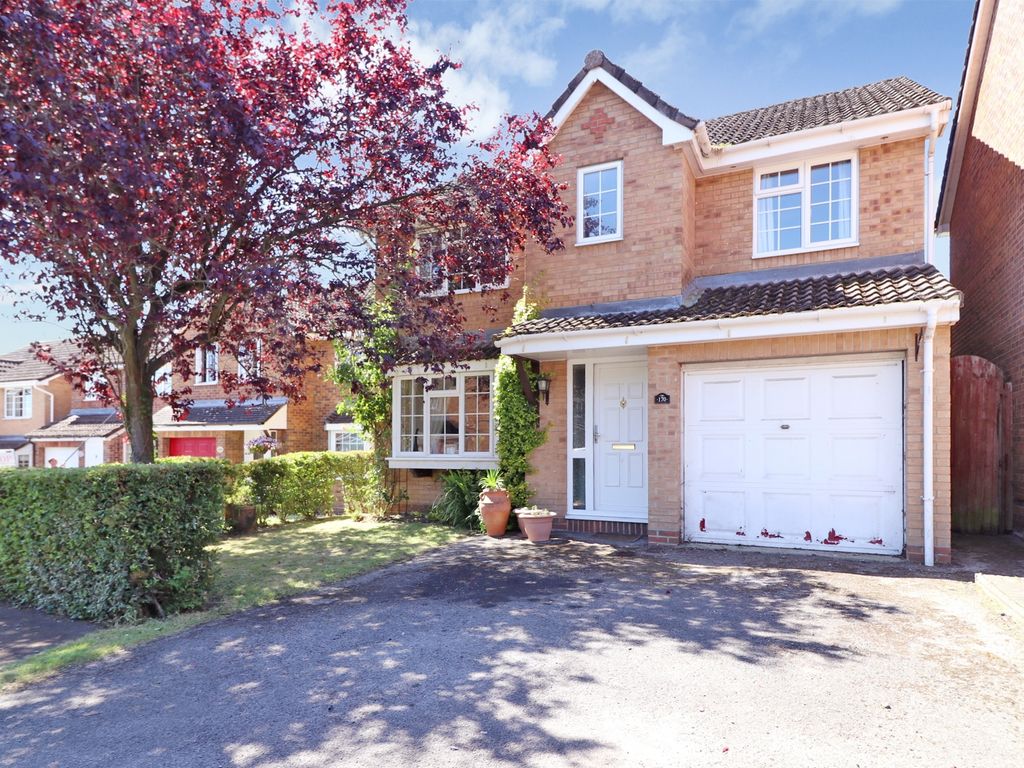 4 bed detached house for sale in Stirling Crescent, Hedge End