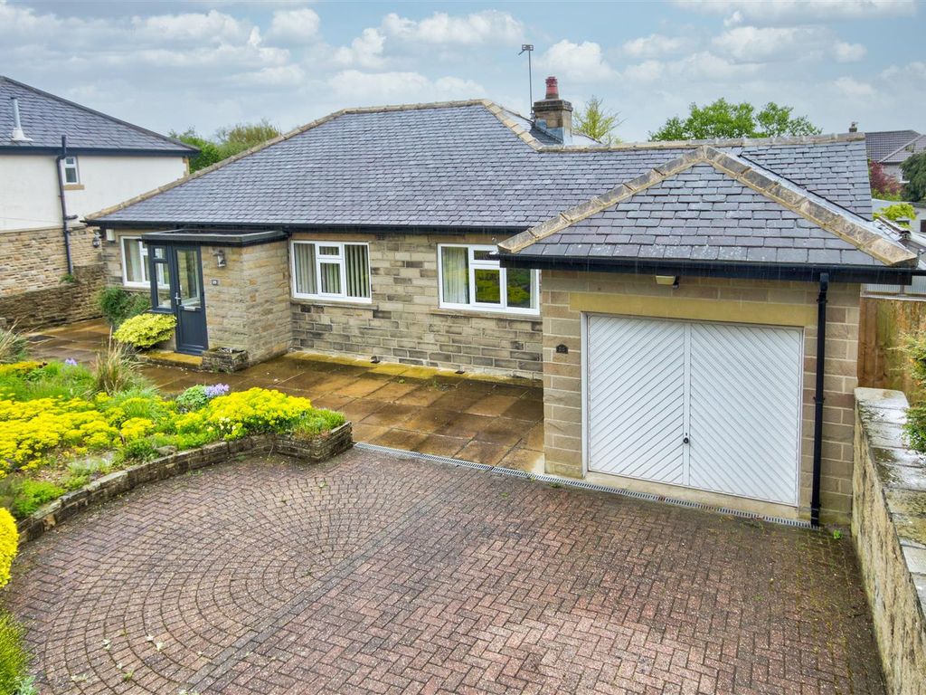 3 bed detached bungalow for sale in West End Lane, Horsforth, Leeds