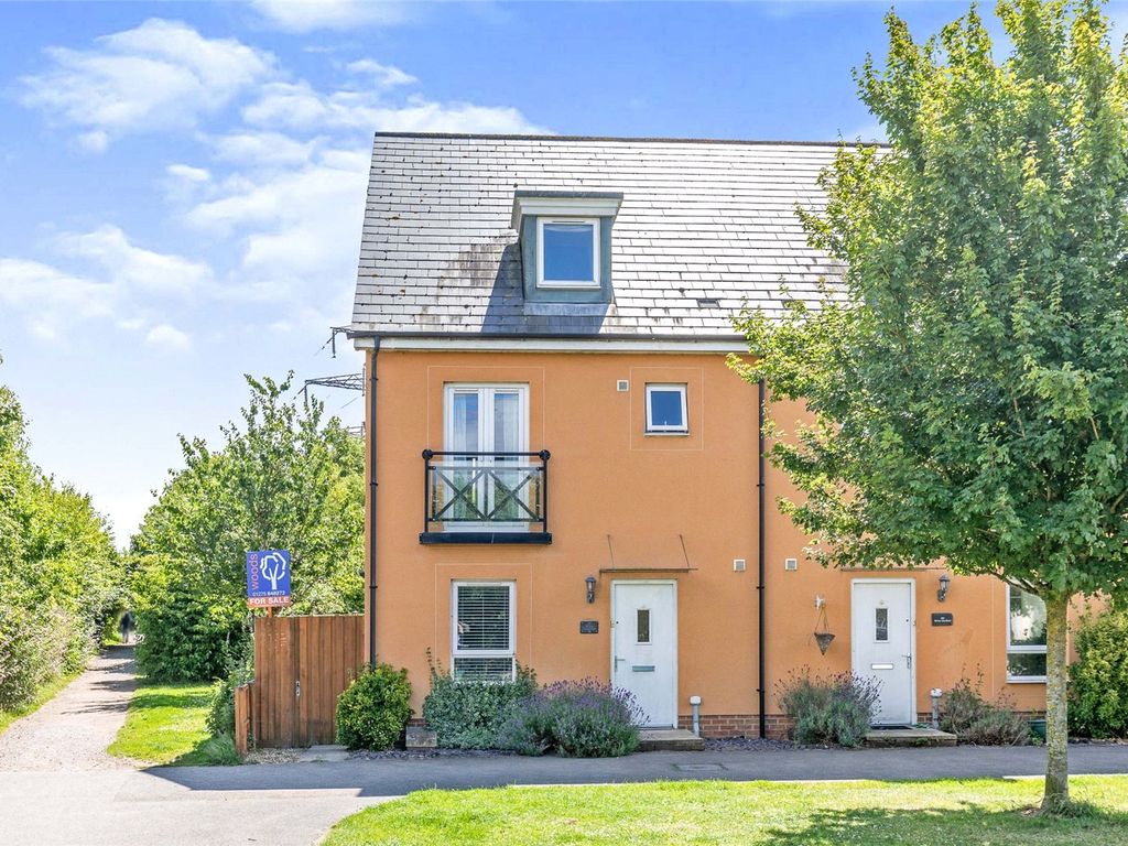 4 bed semidetached house for sale in Wren Gardens, Portishead, Bristol