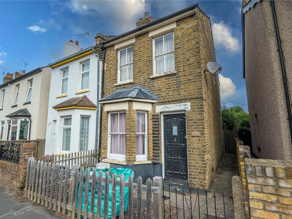 2 bed semidetached house for sale in High Street, Great Wakering
