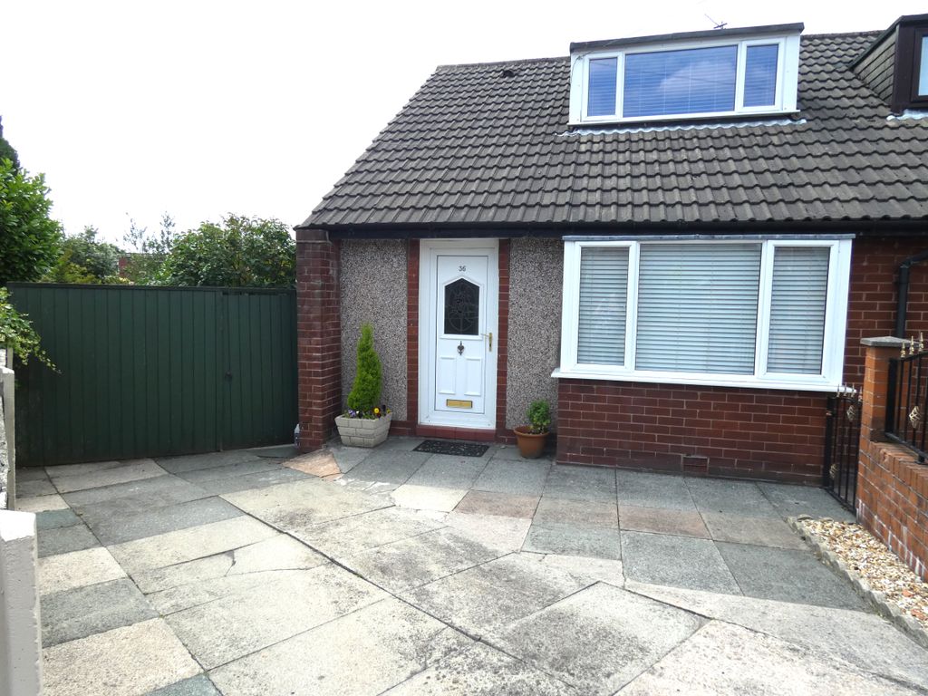3 bed semidetached house for sale in Lancaster Close, Adlington