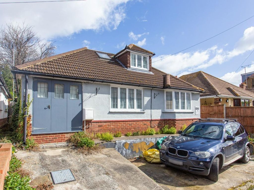 5 bed detached house for sale in Bradstow Way, Broadstairs CT10 Zoopla