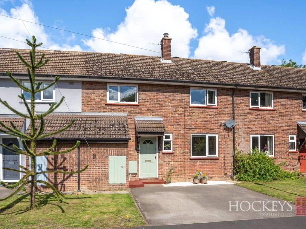 3 bed terraced house for sale in Thornhill Place, Longstanton CB24, £