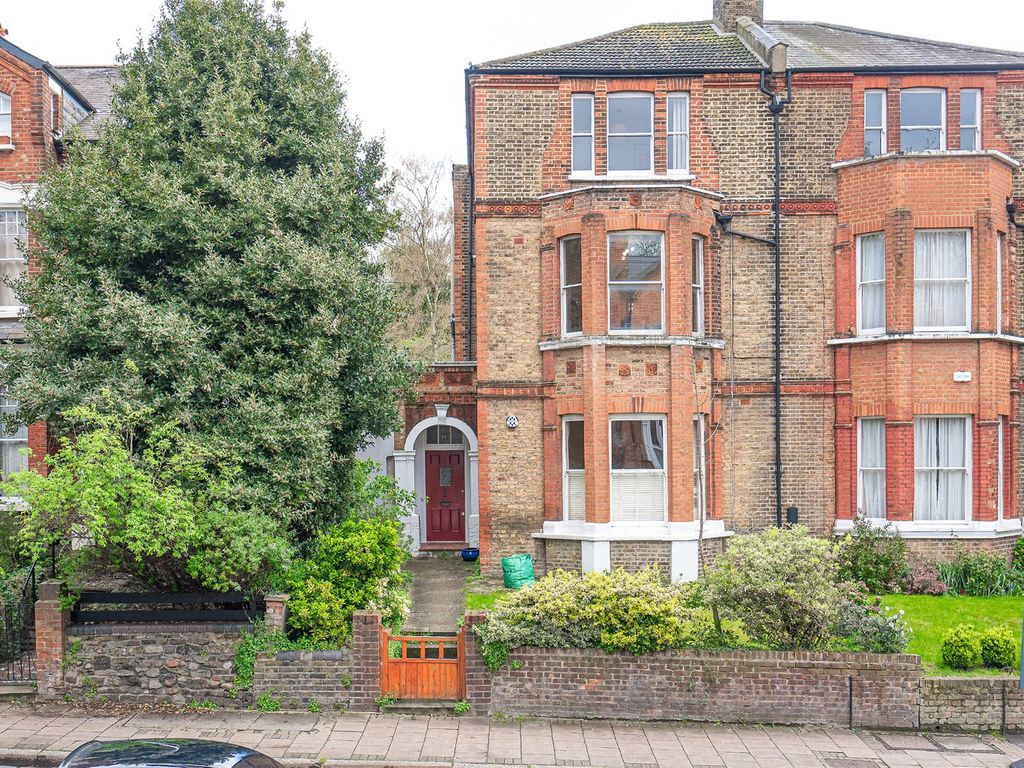 2 bed flat for sale in Crouch Hill, London N8, £575,000 Zoopla