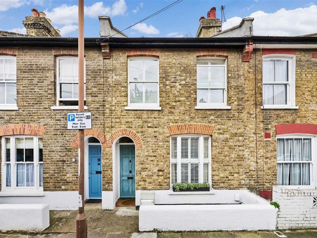 4 bed terraced house to rent in Mauritius Road, London SE10, £2,847 pcm