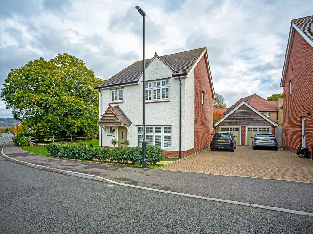 4 bed detached house for sale in Thomas Road, Aylesford ME20 Zoopla