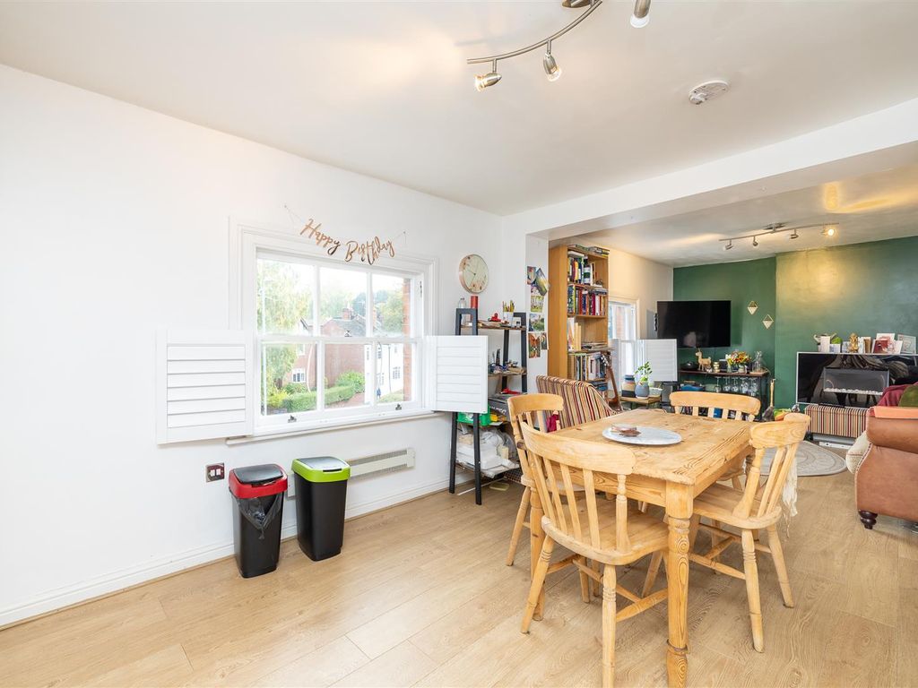 Saltisford House, Saltisford, Warwick CV34  
