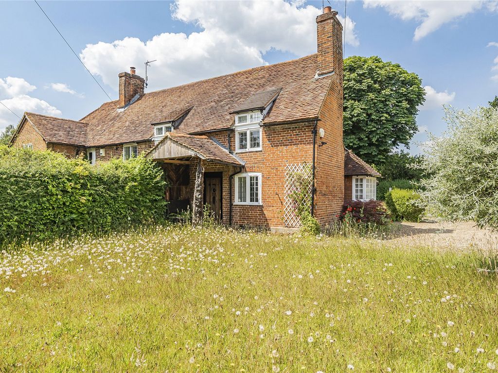 3 bed end terrace house for sale in Ockham, Surrey GU23, £575,000 Zoopla