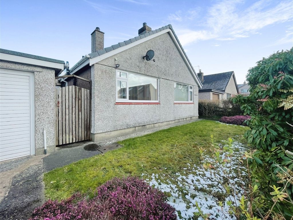 3 bed bungalow for sale in Stad Pen Y Berth, Llanfairpwllgwyngyll LL61