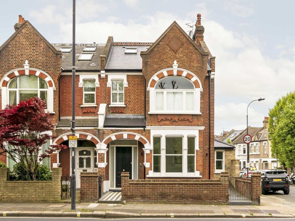 2 bed flat for sale in Fulham Palace Road, London SW6, £800,000 Zoopla