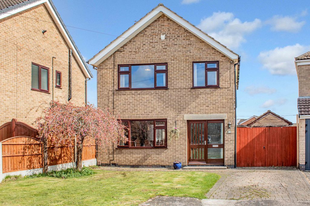 3 bed detached house for sale in Norfolk Avenue, Toton, Beeston