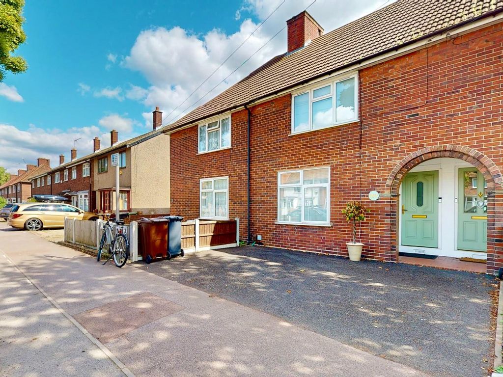 2 bed property for sale in Porters Avenue, Becontree, Dagenham RM9, £