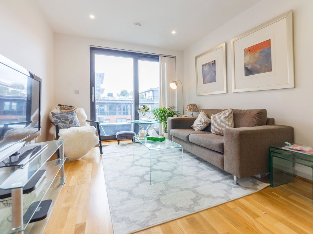 1 bed flat to rent in College House, 52 Putney Hill, Putney, London