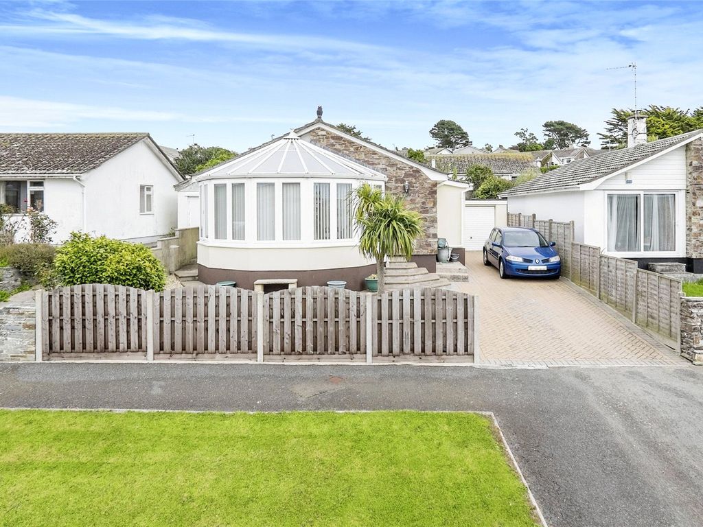 3 bed bungalow for sale in St Elvan Crescent, Porthleven, Helston, Cornwall TR13, £430,000 Zoopla