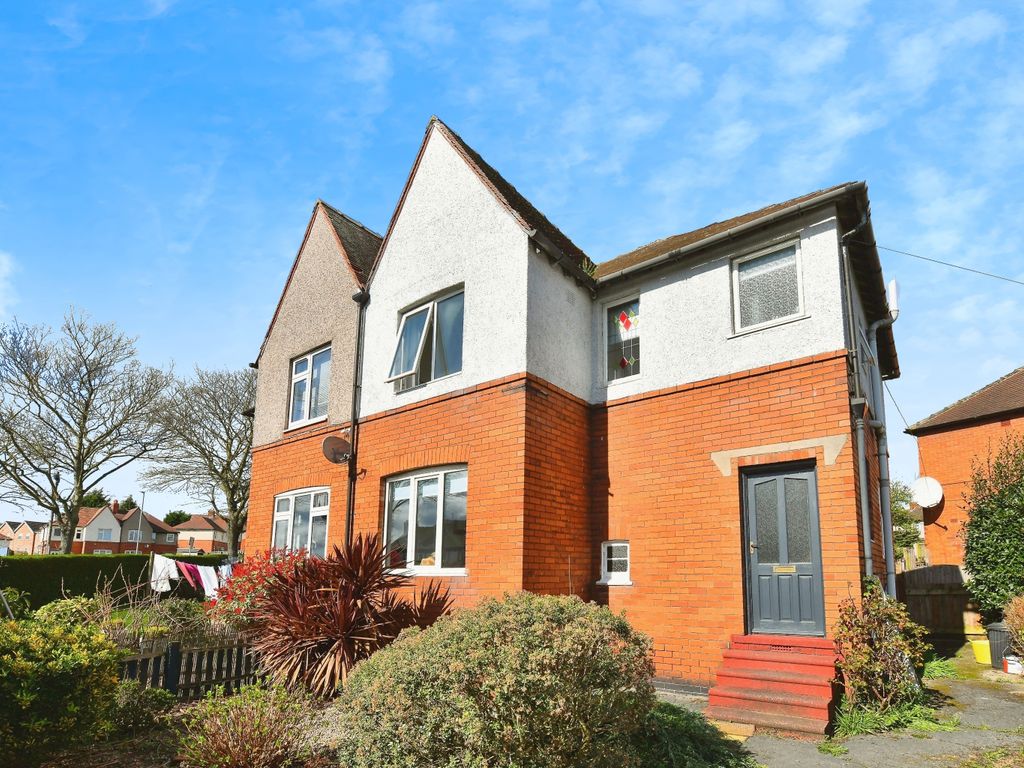 3 bed semidetached house for sale in Whinney Moor Avenue, Wakefield