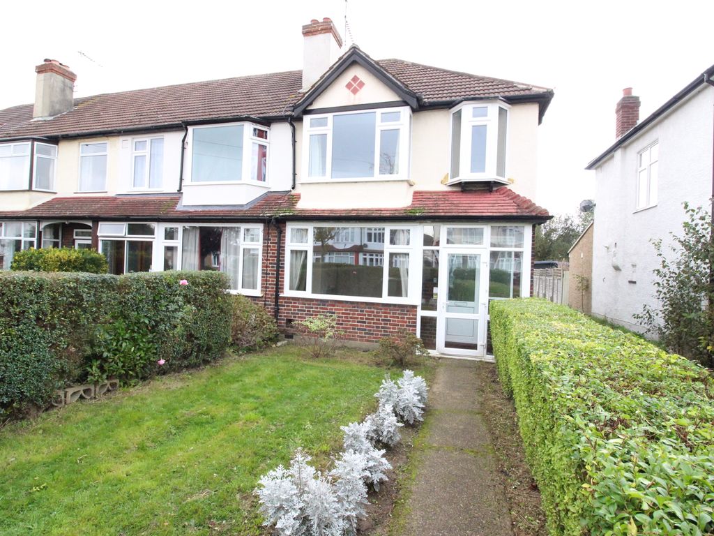 3 bed semidetached house for sale in Ardrossan Gardens, Worcester Park