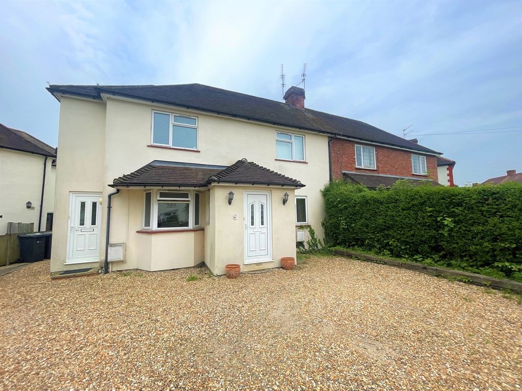 2 bed for sale in Canterbury Road, Guildford GU2 Zoopla