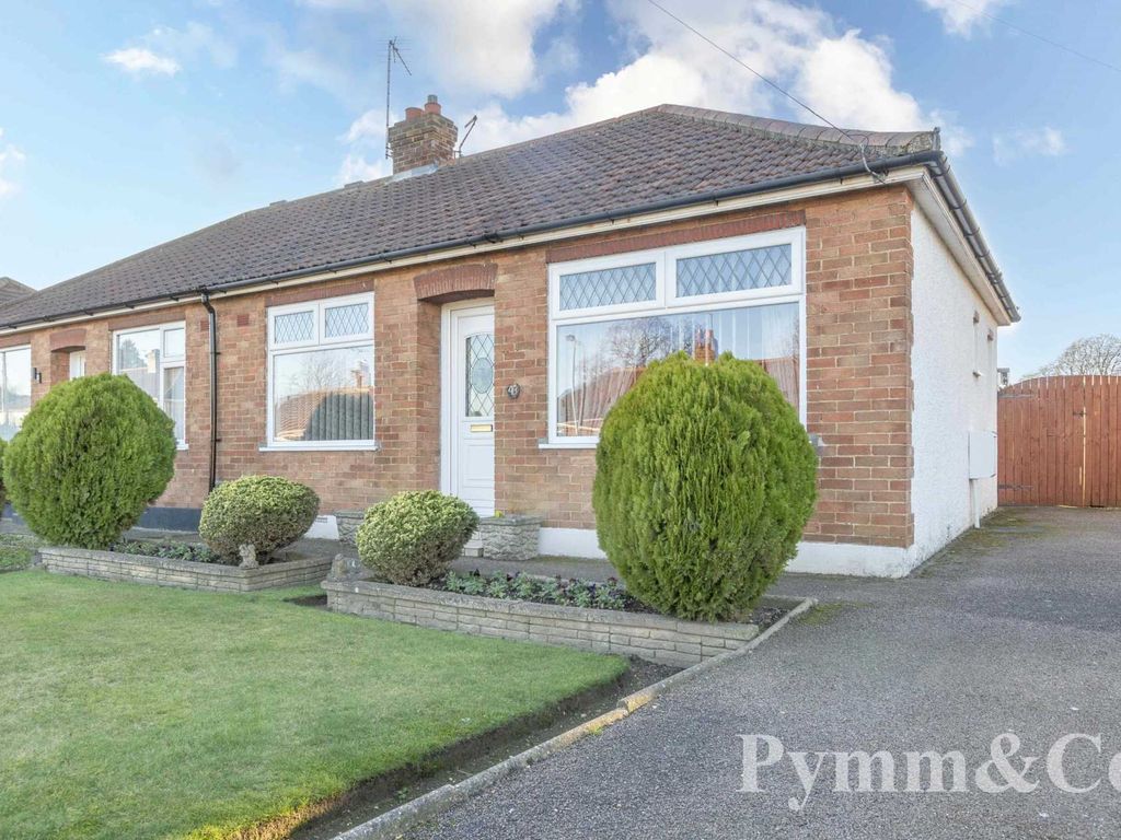 2 bed bungalow for sale in South Hill Road, Thorpe St Andrew NR7, £250,000 Zoopla