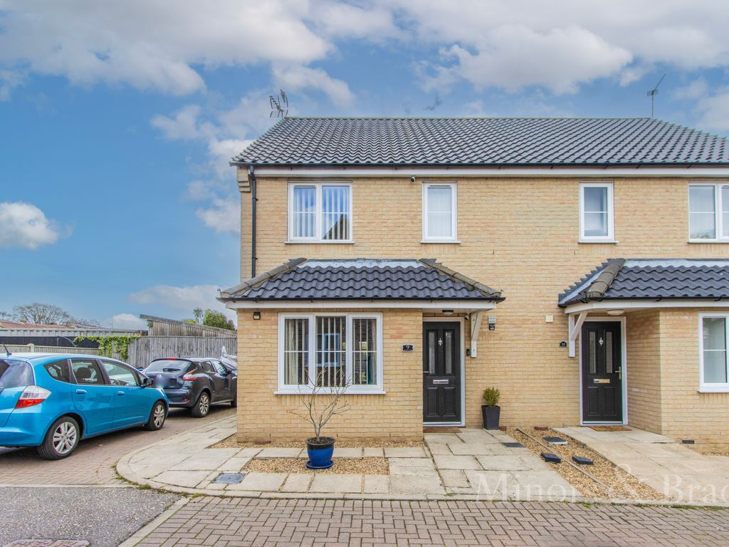 3 bed semidetached house for sale in Wickfield Close, Blundeston