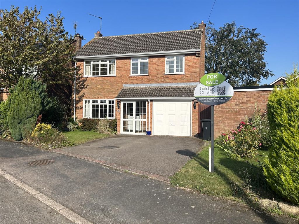 4 bed detached house for sale in Burdett Close, Gilmorton, Lutterworth