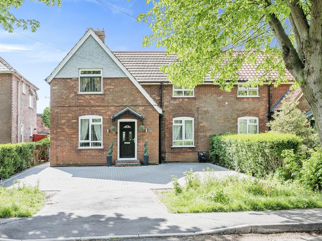 3 bed semidetached house for sale in Common Road, Gorleston, Great