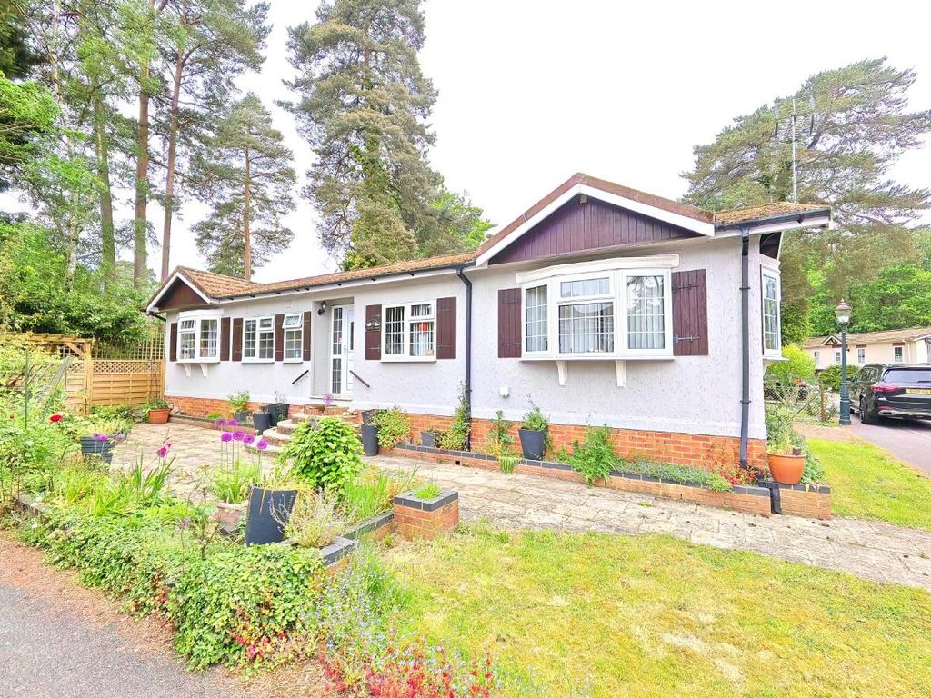 2 bed mobile/park home for sale in California Country Park Homes, Nine