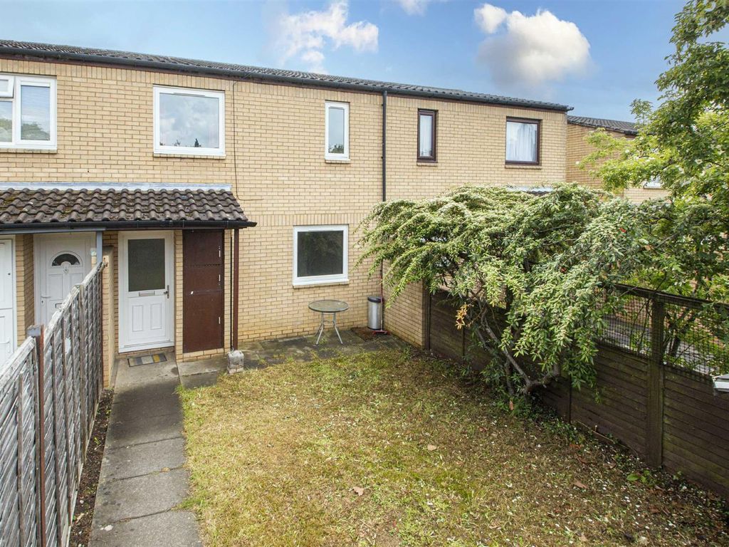 3 bed terraced house to rent in South Eighth Street, Milton Keynes MK9