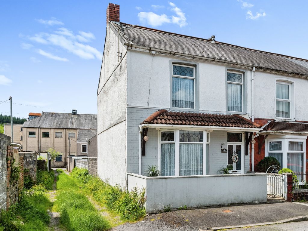 3 bed end terrace house for sale in Thomas Terrace, Resolven, Neath