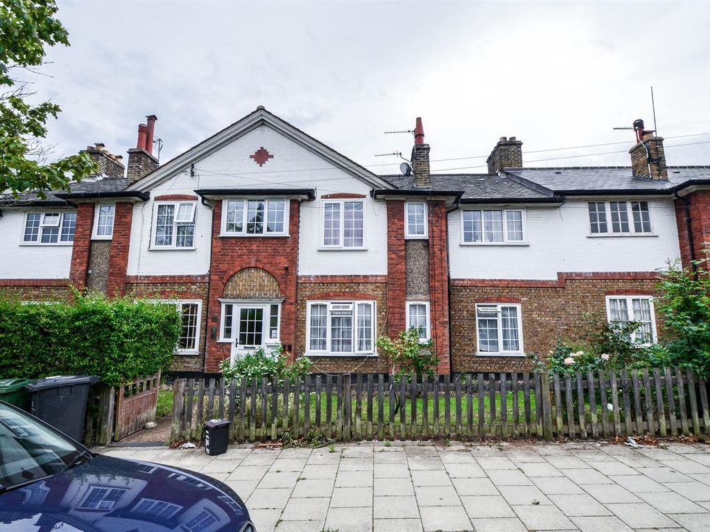 2 bed flat to rent in Cricklade Avenue, London SW2, £1,647 pcm Zoopla