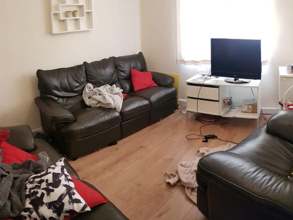 6 bed semidetached house to rent in Cowley Road, Oxford OX4, £4,000