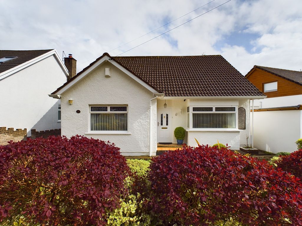 4 bed detached bungalow for sale in DanYGraig, Pantmawr, Cardiff. CF14 Zoopla
