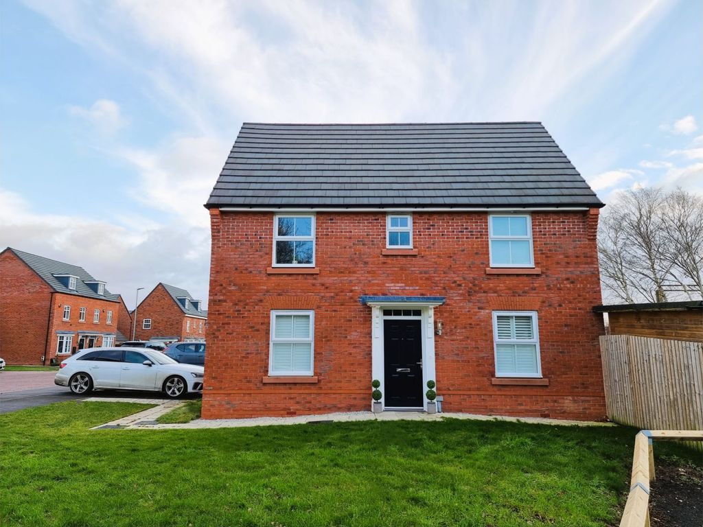 3 bed detached house for sale in Townfield Place, Macclesfield SK11, £