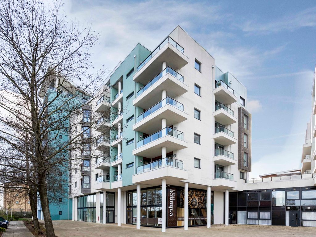 2 bed flat to rent in Sapphire Court, Ocean Village, Southampton SO14 Zoopla