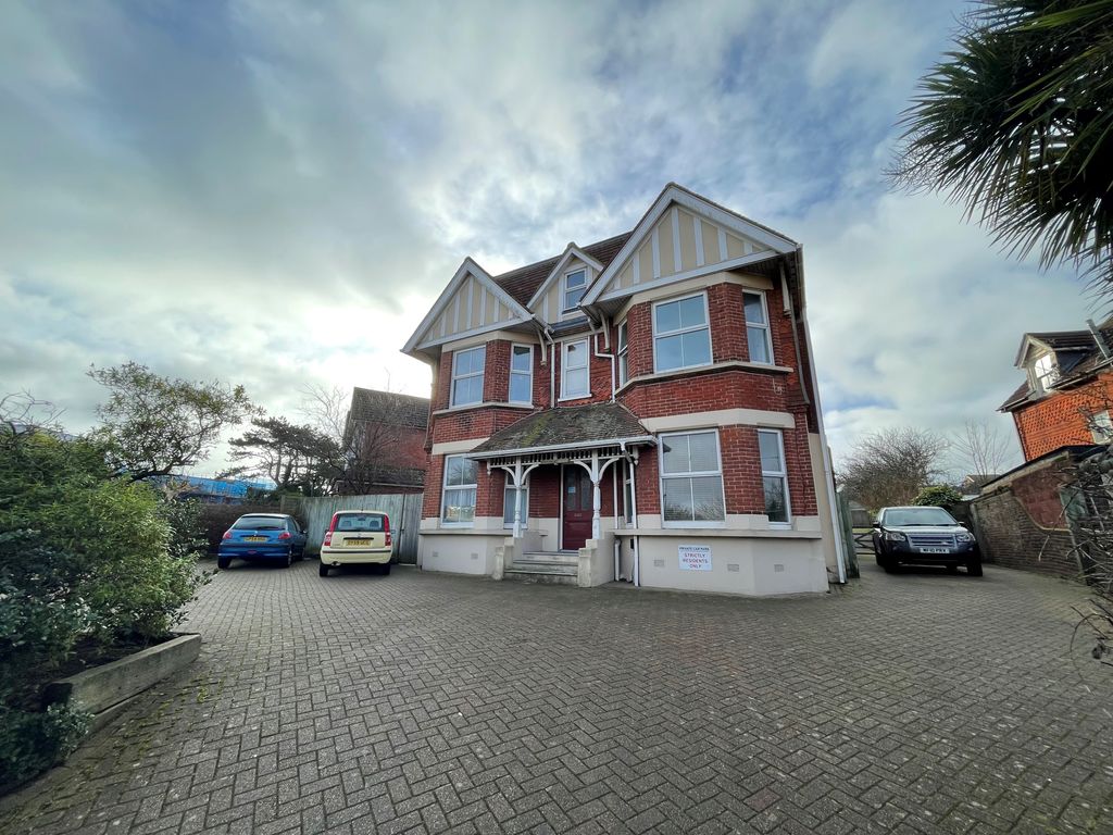 1 bed flat to rent in Bedfordwell Road, Eastbourne BN21 Zoopla