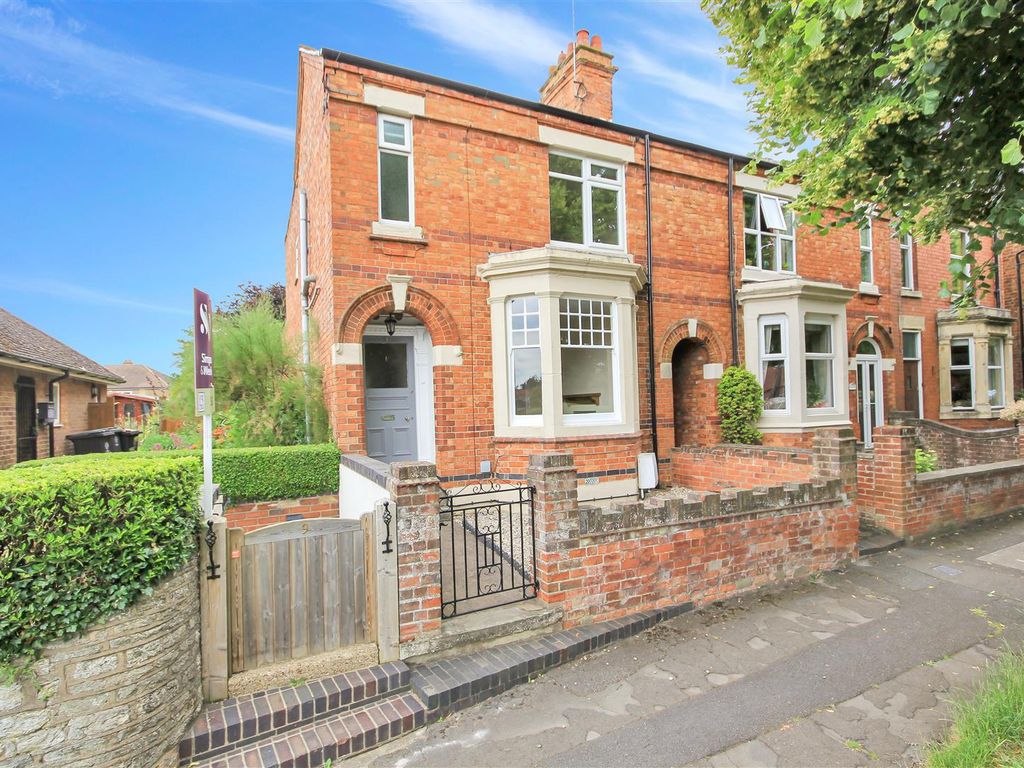 3 bed end terrace house for sale in Kimbolton Road, Higham Ferrers