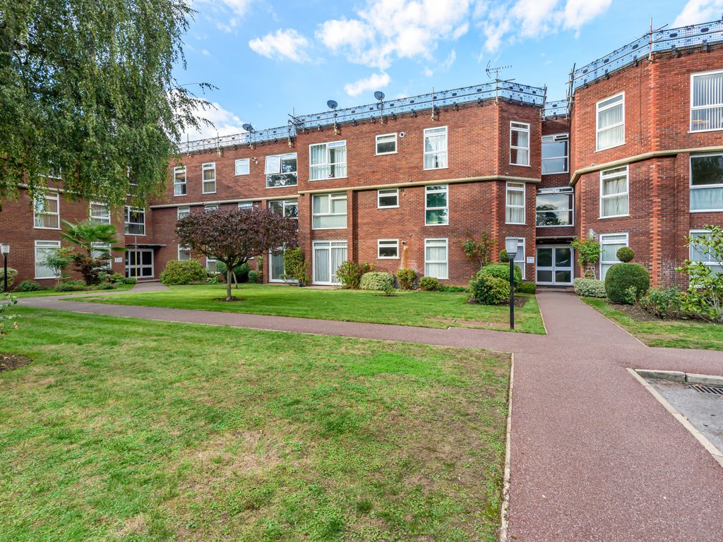 Queens Court, Ellesmere Road, Weybridge KT13  
