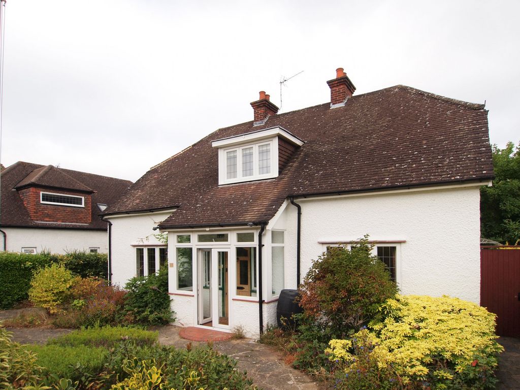 3 bed detached house for sale in Beech Walk, Ewell KT17 Zoopla